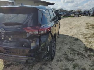 2024 Nissan Rogue SV FWD - Exterior Rear Right Corner Image